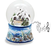 Minium Collection sniego gaublys žiemos kalėdų kalnų peizažas su tiltu, pagrindas – žiemos peizažas šviesiai mėlynas, su muzikos dėžute, aukštis 14 cm, plotis 10 cm, purtomas kamuolys 20256