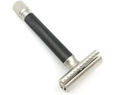 Parker Safety Razor Variant reguliuojamas skustuvas su matine chromo apdaila ir galvanizuota grafito spalvos rankena - be ašmenų