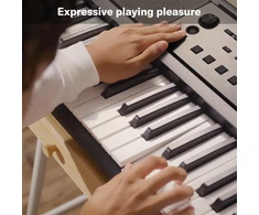 Stiprintuvas Yamaha Psr-e383 nešiojamas keyboard'as pradedantiesiems - 650 instrumentų garsų ir jėgos klavišai su 48 balsų polifonija - įsk. 2 internetinės keyboard'o pamokos Yamaha muzikos mokykloje.