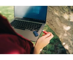 Verbatim Store 'n' Click usb atmintinė 2x usb 3.2 gen 1 32gb atminties kortelė su fiksavimo mechanizmu usb 3 išorinė atminties kortelė nešiojamam kompiuteriui ir co iki 5 gbps raudona mėlyna