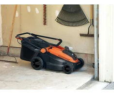 Black &amp; Decker Juodas &amp; Decker 38 cm vejapjovė, 1x2Ah, 1.3A įkroviklis CLM3820L1-QW Juodas DECKER