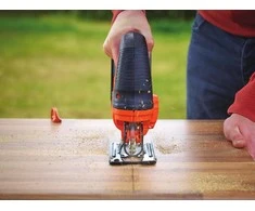 Black &amp; Decker akumuliatorinis siaurapjūklis BDCJS18N be akumuliatoriaus ir kroviklio