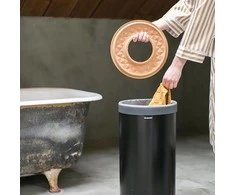 Brabantia Skalbinių dėžė 35l. juoda matinė/ kamštinis dangtis