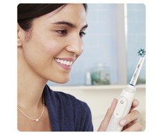 Dantų šepetėlis Oral-B CrossAction 80248026 dantų šepetėlio galvutė 2 vnt Mėlyna, Balta