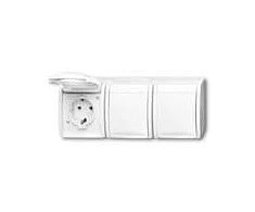 Jaeger ABB Ocean horizontalus lizdas 3 x Schuko su įžeminimu, 250 V/16 A, IP44 atsparus purslams, baltas