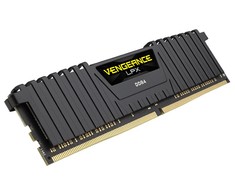 CORSAIR 32GB RAM rinkinys 2x16GB DDR4 3000MHz 2x288Dimm nebuferizuota 16-20-20-38 Vengeance LPX Juodas šilumos paskirstytojas 1,35V XMP2.0