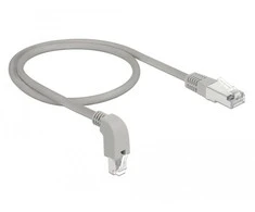 Delock Netzwerkkabel RJ45 Cat.6A S/FTP unten gewinkelt / gerade 0,5 m