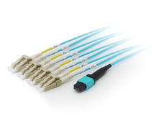 Equip Įrengti šviesolaidinį patchcord MTP – 4x LC, OM4, 5m (25556507)