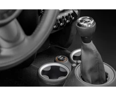 Goobay | Dvigubas USB automobilinis įkroviklis | 58912 | USB mini automobilinis įkroviklis