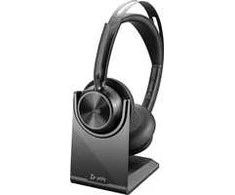 Hewlett Packard (HP) Plantronics Poly Voyager Focus 2 UC-M USB-A Charge Stovas - Ausinės ( 213727-02 )