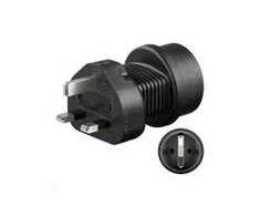 MicroConnect Universalus adapteris UK į Schuko (PETRAVEL1)