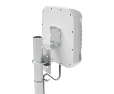 Poynting kryžminė poliarizuota LTE+5G antena (A-XPOL-0002-V3-01)
