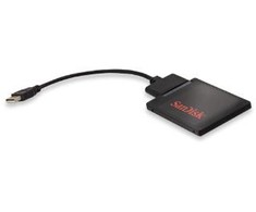 „SanDisk SSD“ nešiojamojo kompiuterio atnaujinimo įrankių rinkinį sudaro USB 3.0 į SATA laidas, instrukcijos, klonavimo programinė įranga