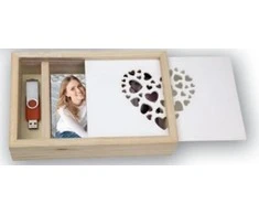 Nuotraukų rėmelis ZEP Love Box USB 15x20 mediena nuotraukoms ir lazda CZ1268
