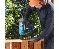 Akumuliatorinė viniakalė MAKITA 18V 21° 50-90mm