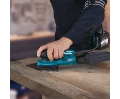 Makita BO006CGZ Akumuliatorinis vibracinis šlifuoklis XGT 40V, Trikampis 100X150mm, AWS (be AWS lusto), Be akumuliatorių ir kroviklio!