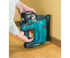 Makita DBN500ZJ Akumuliatorinis smeigiakalis 18V, 18Ga (1,2mm), 15-50mm, be akumuliatorių ir kroviklio! , MAKPACK