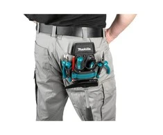 Makita Sutvirtintas 3-jų skyrių įrankių dėklas su tvirtinimu plaktukui. Kabinamas prie diržo. E-15285