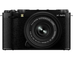 FUJIFILM X-M5 + FUJINON XC 15-45mm F3.5-5.6 OIS PZ (Juodas)