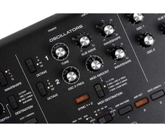 MOOG Messenger – monofoninis analoginis klaviatūros sintezatorius