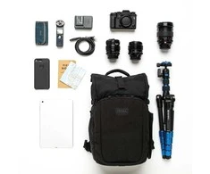 Kameros kuprinė - Tenba Fulton v2 10L, tinka DSLR/veidrodinėms, su ritinėliu, juoda