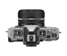 Nikon Z fc + NIKKOR Z 28mm f/2.8 (SE) (Sidabrinis)