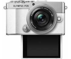 Olympus PEN E-P7 + ED 14-42mm EZ PANCAKE + ED 40-150mm F4-5.6 R (Baltas)