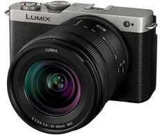 Panasonic Lumix DC-S9K + LUMIX S 20-60mm / F3.5-5.6 (Dark Sidabrinis)