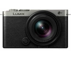 Panasonic Lumix DC-S9N + LUMIX S 18-40mm / F4.5-6.3 (DC-S9 + S-R1840) (Sidabrinis)
