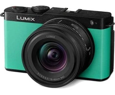 Panasonic Lumix DC-S9N + LUMIX S 18-40mm / F4.5-6.3 (Mint Žalias)