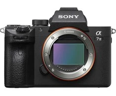 Sisteminis fotoaparatas be objektyvo Sony Alpha 7 III
