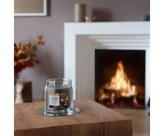 Yankee Candle Yankee Home Świeca średnia CRACKLING EMBERS YANKEE