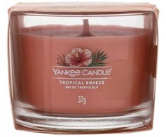 Yankee Candle Tropical Breeze kvapni žvakė unisex, 37 g