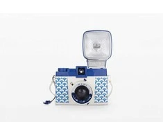 Lomographische Ag Lomography fotoaparatas Diana F+ min NAMIi, su blykste (135 formato) [D]
