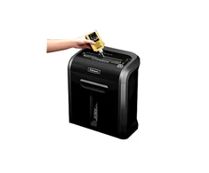 Fellowes | Naudojimo alyva 355 ml | Naudoti su visais Fellowes kryžminio ir mikropjovimo smulkintuvais. Sutepkite smulkintuvą alyva kiekvieną kartą ištuštindami šiukšliadėžę arba bent du kartus per mėnesį. Plastikinis buteliukas su spaudžiamu antgaliu užtikrina visišką padengimą.