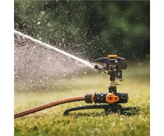 Fiskars On/Off Pulsating Sprinkler - Tripod base