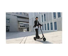 Segway | F2 Pro E II | eKickScooter | 900 W | Up to 25 km/h | 10 " | Juodas and Raudona