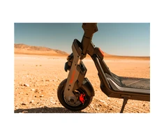 Segway | Superscooter GT3 Pro | Elektrinis paspirtukas | Maks. 2 x 3500 W | Iki 80 km/h | 11" | Juodas ir auksas