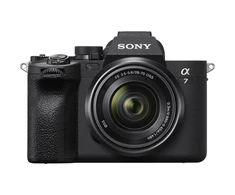 „Sony ILCE-7M4K Alpha A7 IV“ veidrodinis skaitmeninis fotoaparatas su 28–70 mm objektyvu