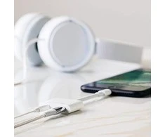 BELKIN 3,5 mm GARSO IR ŽAIBO ĮKrovimas