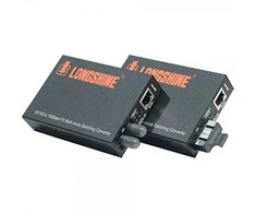 Šakotuvas Longshine 10/100TX – 100FX MultiMode ST šviesolaidinis keitiklis (LCS-C842MT)