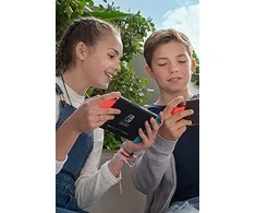 Nintendo Switch (Raudona / Mėlyna)