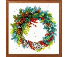 RIOLIS – Create It Yourself – Siuvinėjimo rinkinys „Vainikas su eglišakėm“ 1603 (30x30 cm)