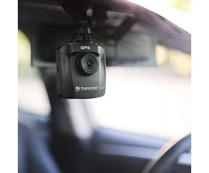 „TRANSCEND DrivePro 250“ vaizdo registratorius su siurbtuku ir „Sony“ jutikliu bei GPS imtuvu