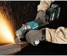 Makita GA044GZ Kampinis šlifuoklis XGT, 125MM, 0-8500RPM; bešepetėlinis variklis; elektrinis stabdys; AFT; AWS (be AWS lusto); reguliuojamas greitis 3,000 - 8,500RPM; X-LOCK; Svirtinis jungiklis; "Z" versija - komplektuojamas be akumuliatoriaus ir kroviklio