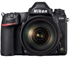 Nikon D780 24–120 mm f/4 VR