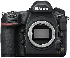Nikon D850 korpusas
