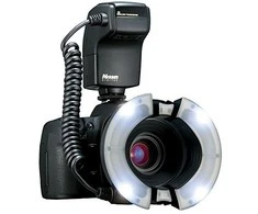 Nissin blykstė MF18, Nikon