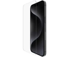 „Belkin ScreenForce UltraGlass“ su „iPhone 15 Pro Max“.