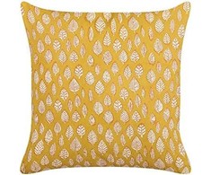 Beliani Lumarko Cotton dekoratyvinė pagalvė su lapeliais 45 x 45 cm geltona GINNALA!